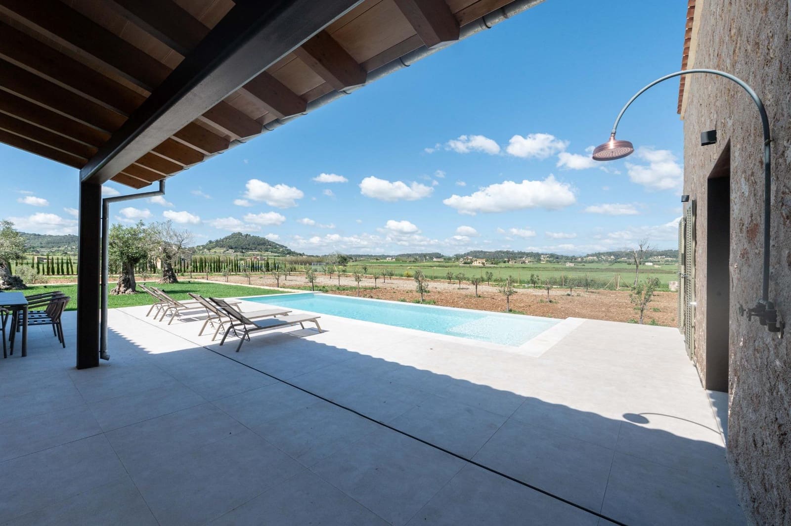 4 bedroom Finca/Country House for sale in Sineu with pool garage - € 2,400,000 (Ref: 9957995)