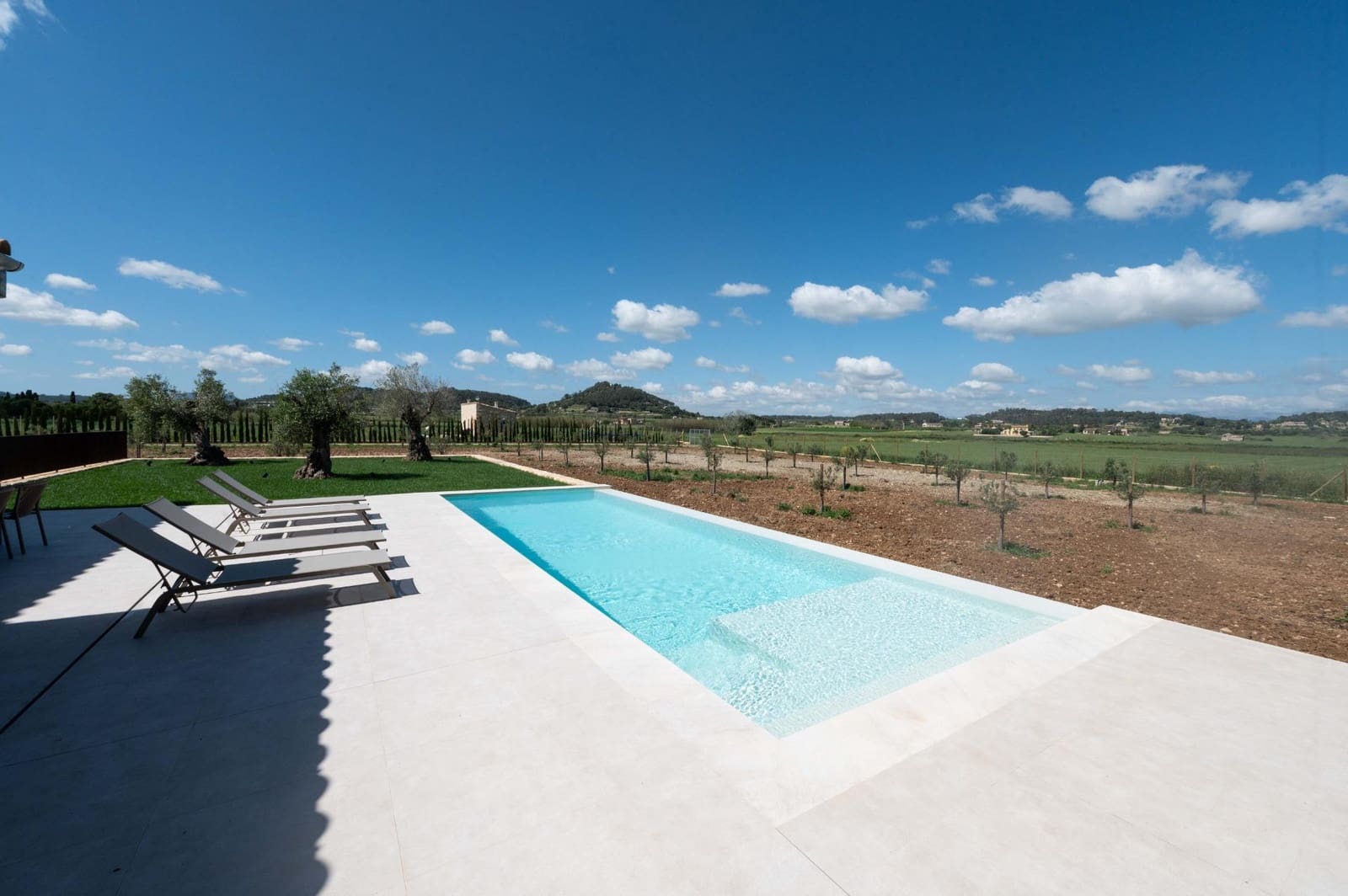 4 bedroom Finca/Country House for sale in Sineu with pool garage - € 2,400,000 (Ref: 9957995)
