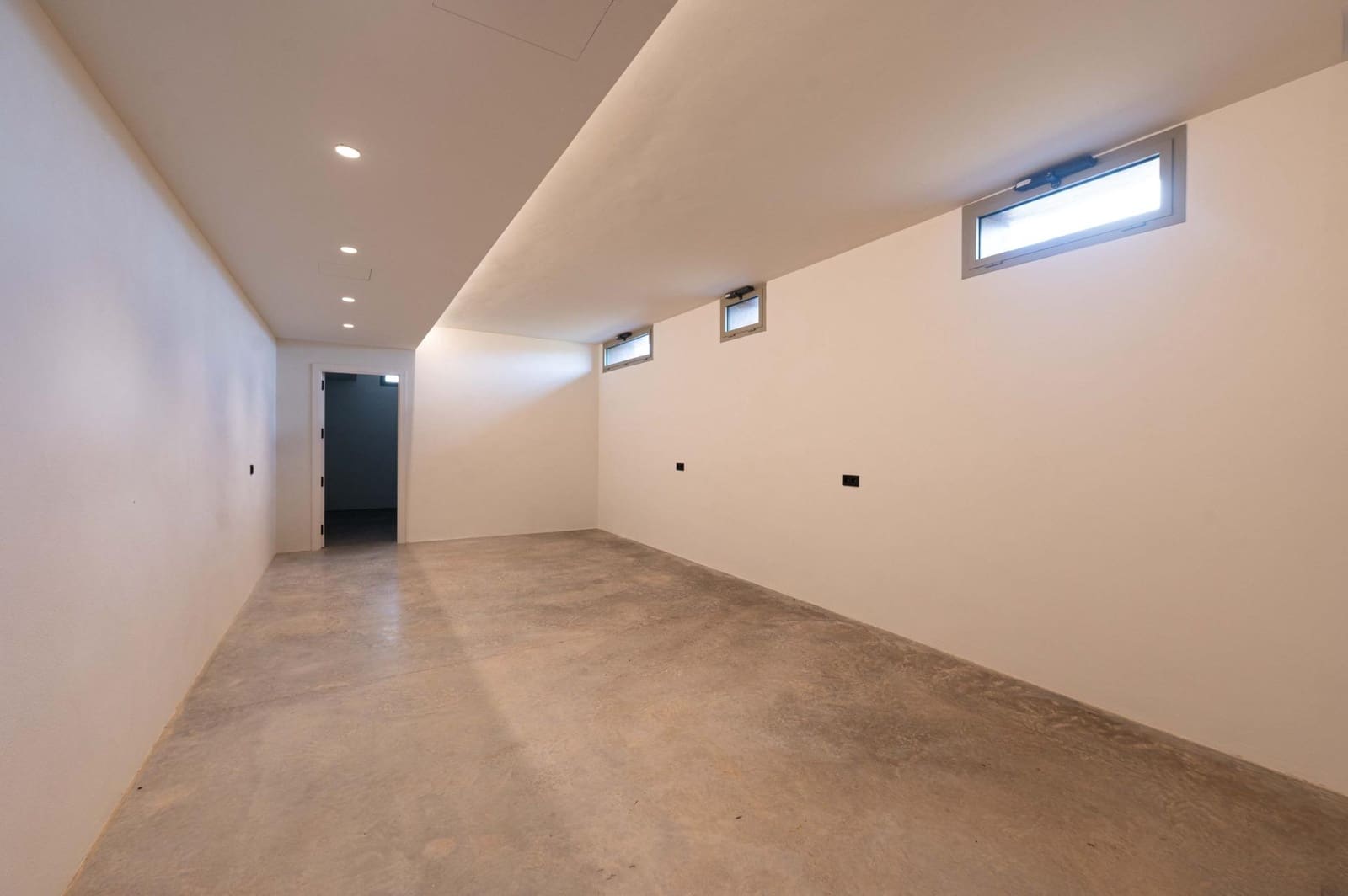 4 bedroom Finca/Country House for sale in Sineu with pool garage - € 2,400,000 (Ref: 9957995)
