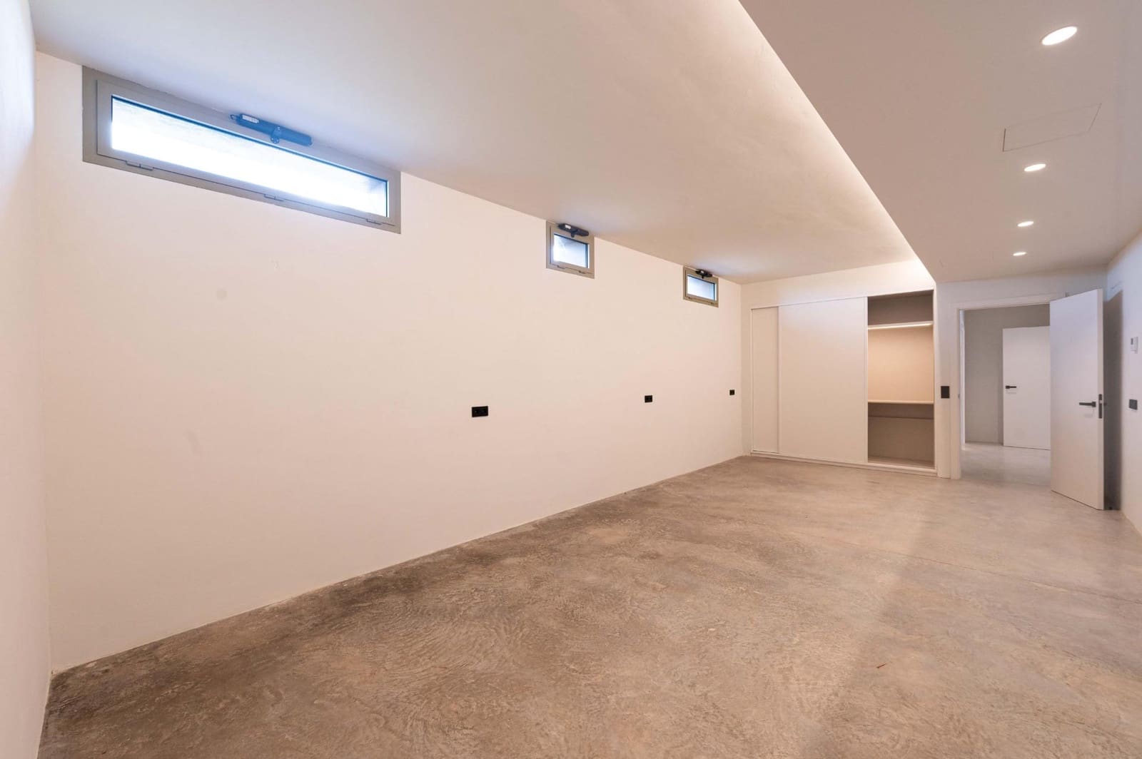 4 bedroom Finca/Country House for sale in Sineu with pool garage - € 2,400,000 (Ref: 9957995)