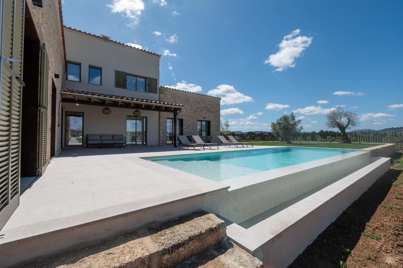 4 bedroom Finca/Country House for sale in Sineu with pool garage - € 2,400,000 (Ref: 9957995)