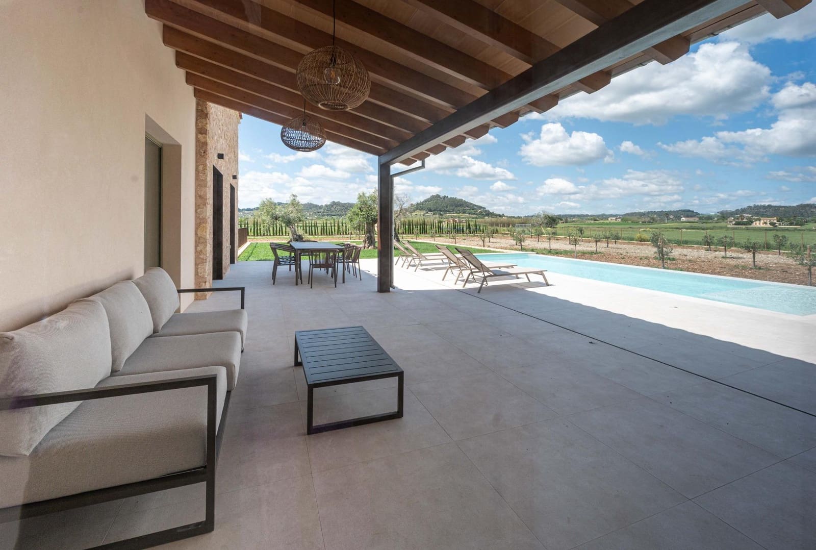 4 bedroom Finca/Country House for sale in Sineu with pool garage - € 2,400,000 (Ref: 9957995)