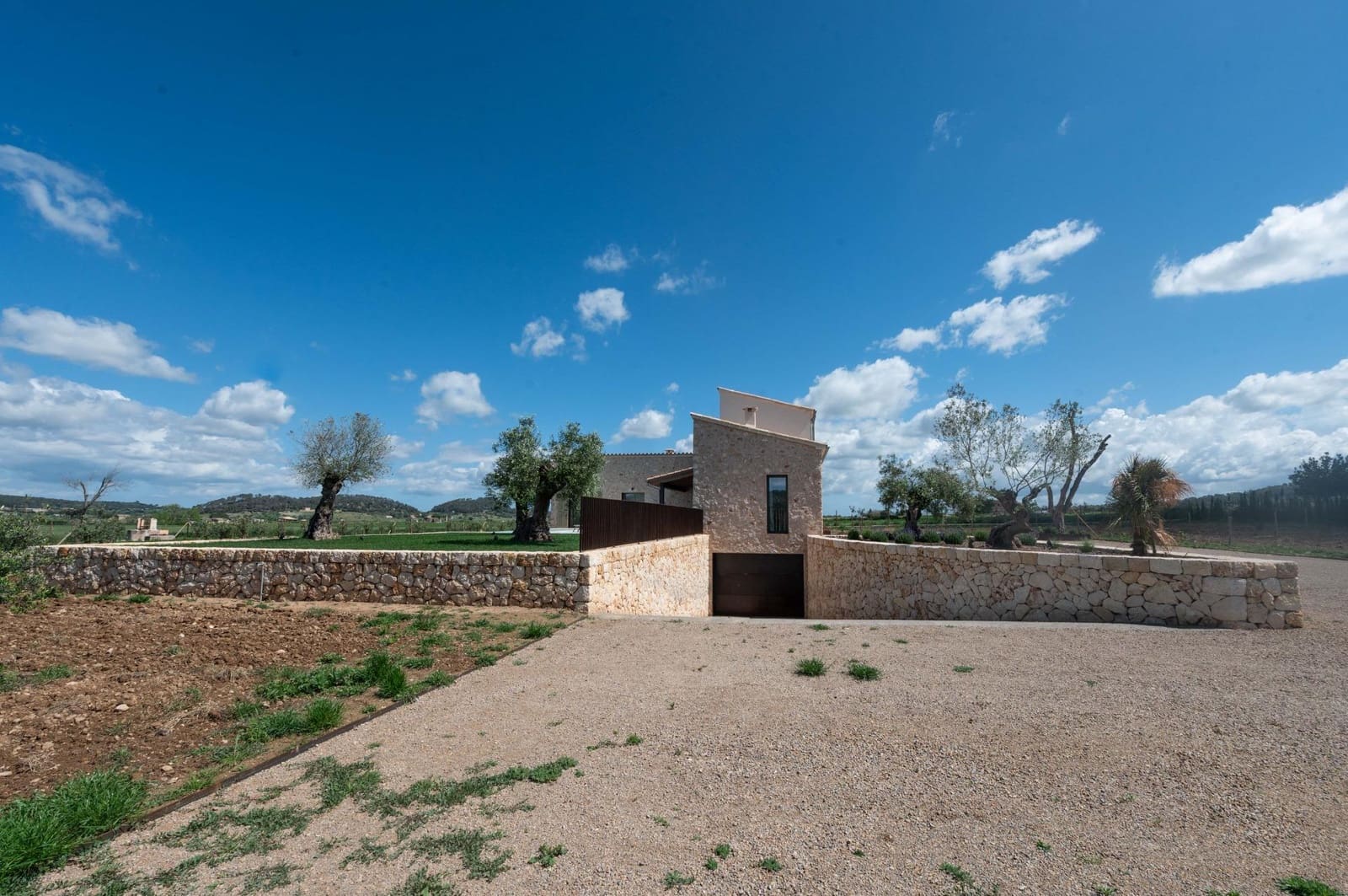 4 bedroom Finca/Country House for sale in Sineu with pool garage - € 2,400,000 (Ref: 9957995)