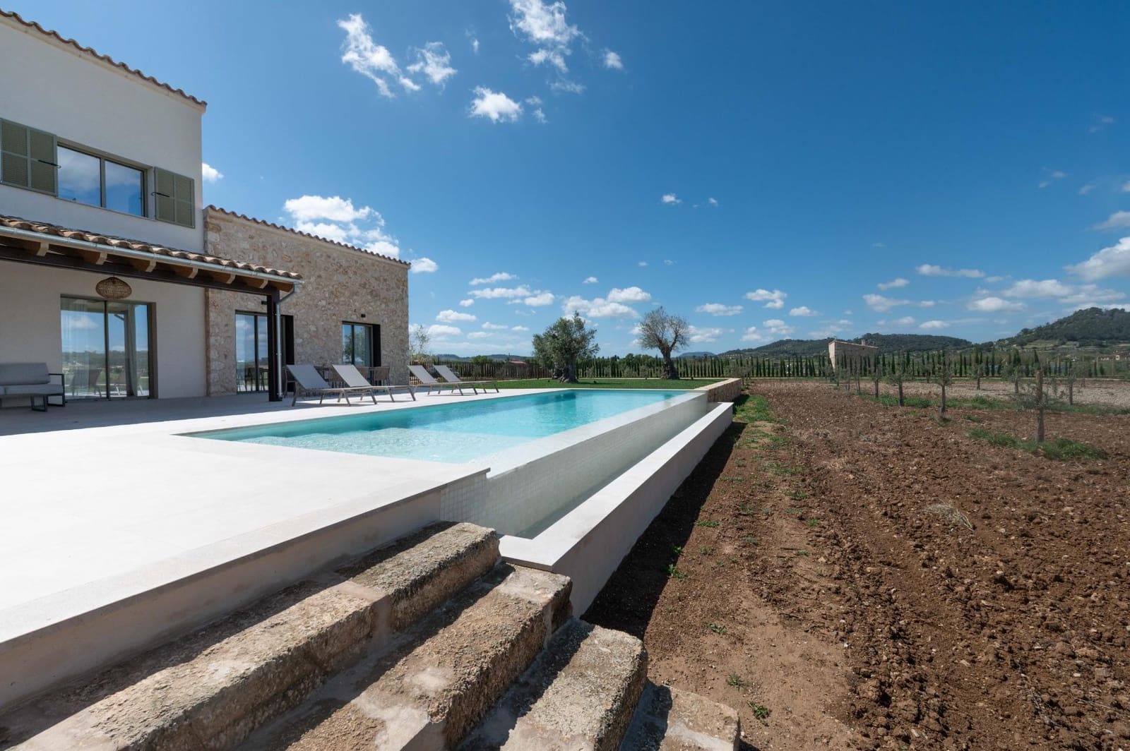 4 bedroom Finca/Country House for sale in Sineu with pool garage - € 2,400,000 (Ref: 9957995)