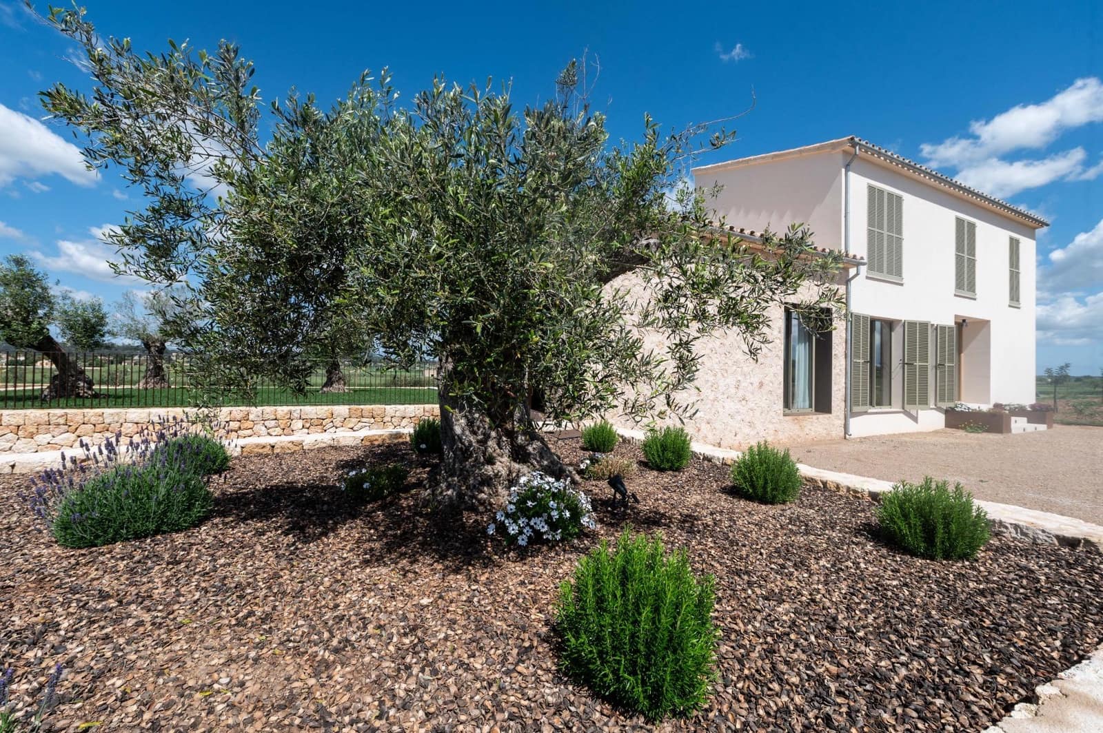 4 bedroom Finca/Country House for sale in Sineu with pool garage - € 2,400,000 (Ref: 9957995)