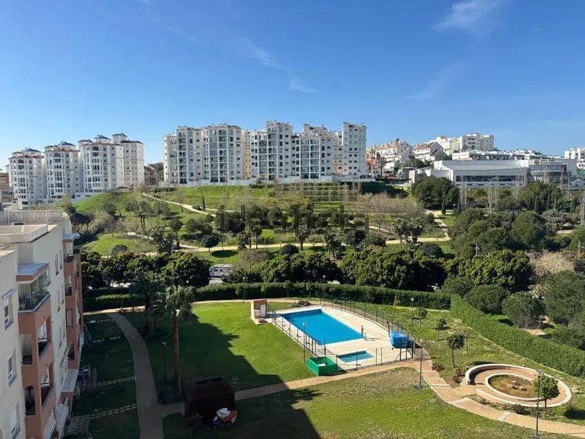 2 chambre Appartement à vendre à Estepona avec piscine - 399 000 € (Ref: 10043081)
