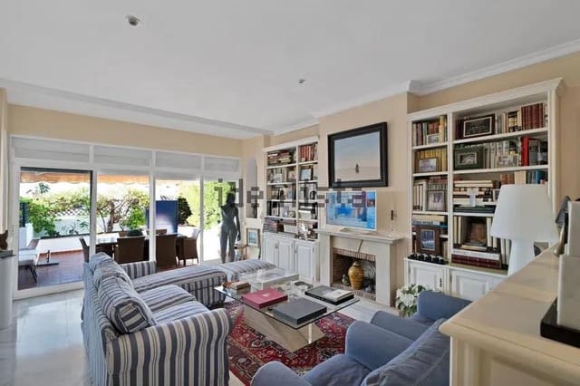 3 soverom Villa til salgs i Estepona - € 590 000 (Ref: 10043083)