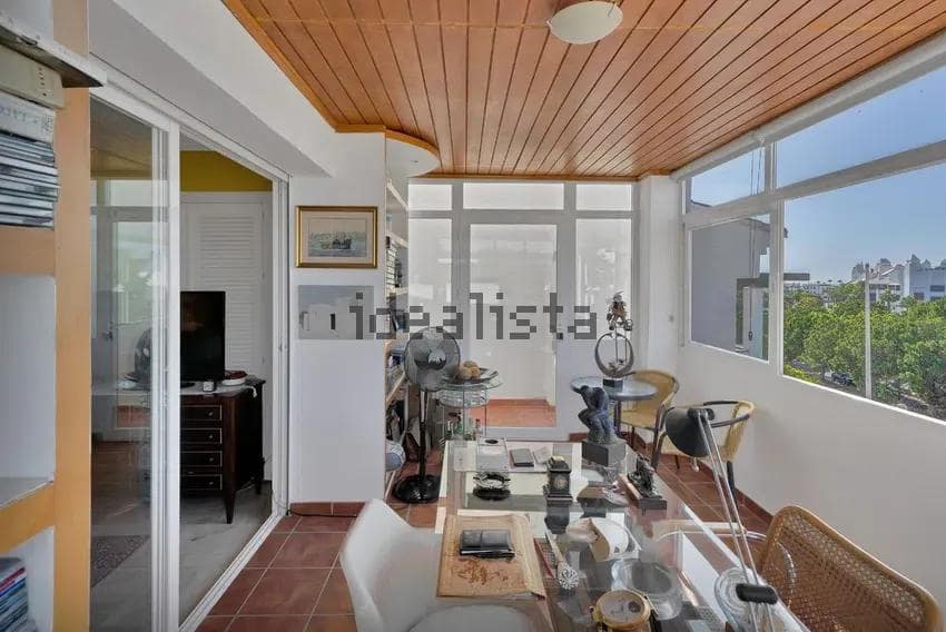 Chalet de 3 habitaciones en Estepona en venta - 590.000 € (Ref: 10043083)