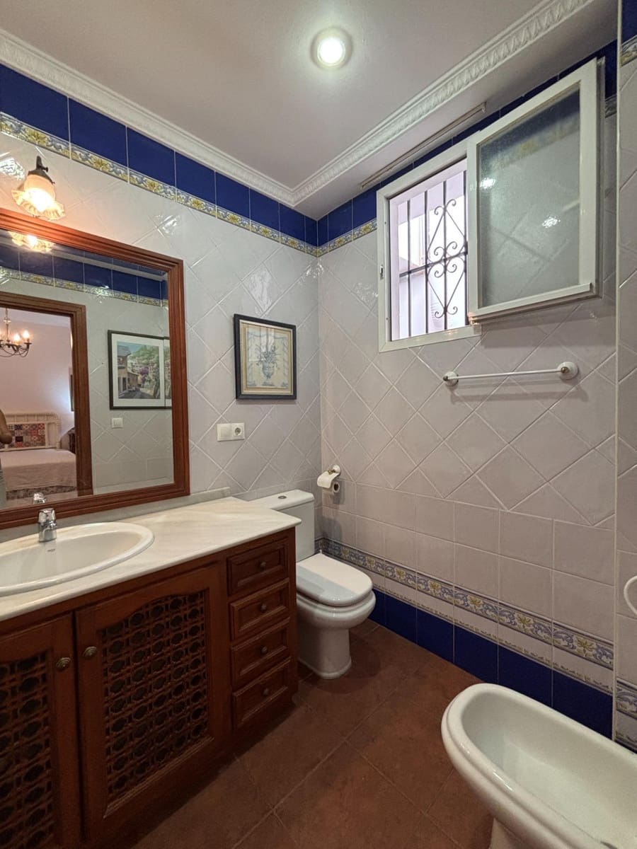 2 slaapkamer Appartement te huur in Estepona - € 1.400 (Ref: 10102674)