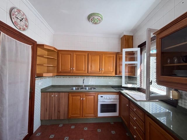 2 slaapkamer Appartement te huur in Estepona - € 1.400 (Ref: 10102674)