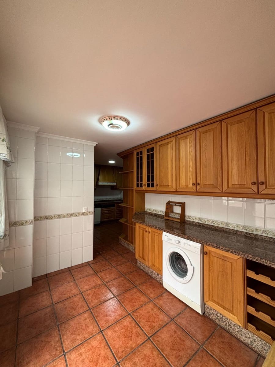 4 soveværelse Lejlighed til salg i Estepona med swimmingpool garage - € 450.000 (Ref: 10109747)