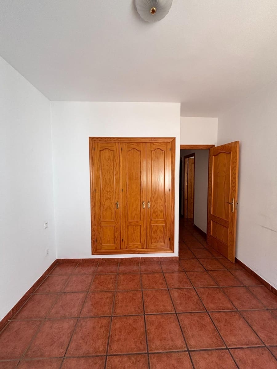 4 soveværelse Lejlighed til salg i Estepona med swimmingpool garage - € 450.000 (Ref: 10109747)