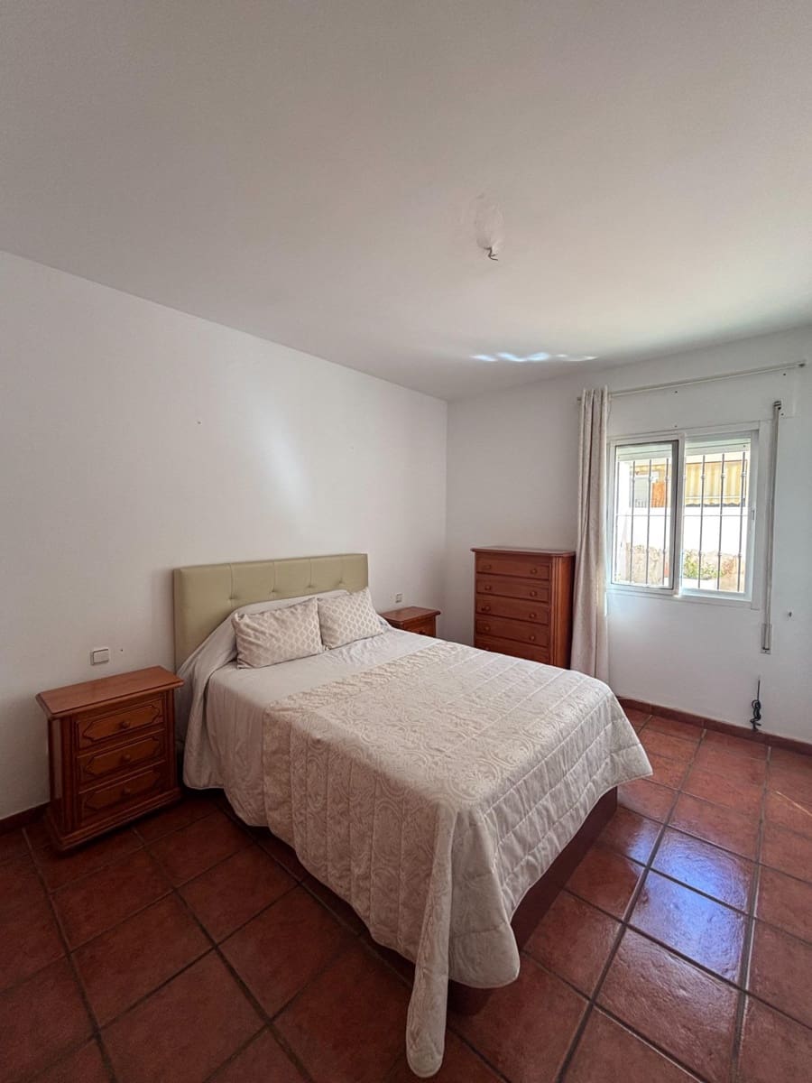 4 soveværelse Lejlighed til salg i Estepona med swimmingpool garage - € 450.000 (Ref: 10109747)