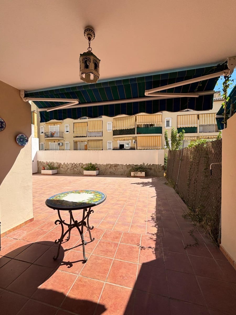 4 soveværelse Lejlighed til salg i Estepona med swimmingpool garage - € 450.000 (Ref: 10109747)