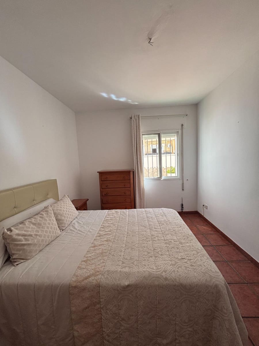 4 soveværelse Lejlighed til salg i Estepona med swimmingpool garage - € 450.000 (Ref: 10109747)