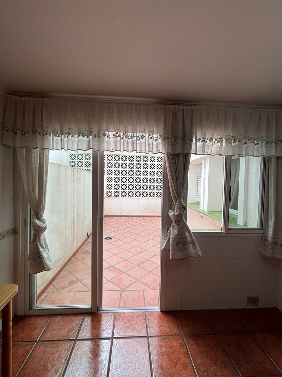 4 soveværelse Lejlighed til salg i Estepona med swimmingpool garage - € 450.000 (Ref: 10109747)