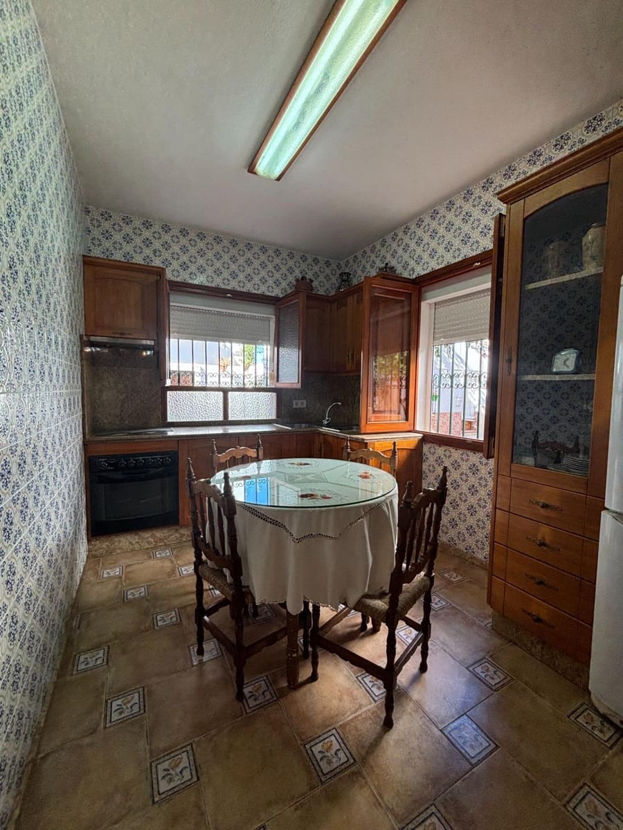 Casa de 3 habitaciones en Estepona en venta - 850.000 € (Ref: 10109748)