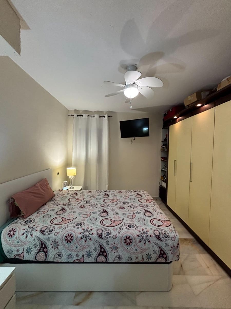 1 Zimmer Apartment zu verkaufen in Estepona mit Pool - 169.900 € (Ref: 10174012)