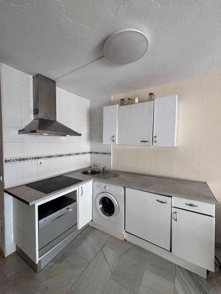 1 Zimmer Apartment zu verkaufen in Estepona mit Pool - 169.900 € (Ref: 10174012)