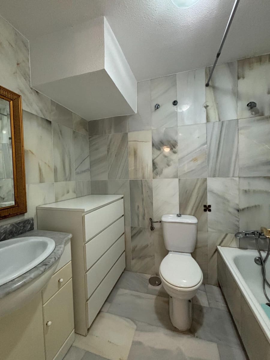 1 Zimmer Apartment zu verkaufen in Estepona mit Pool - 169.900 € (Ref: 10174012)