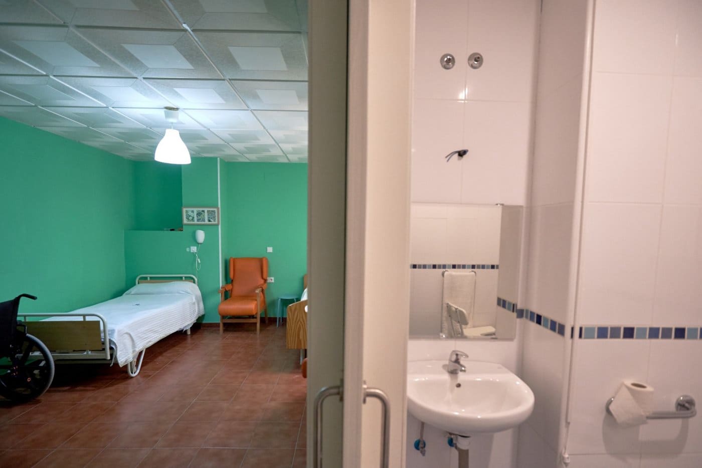 15 bedroom Business for sale in Valencina de la Concepcion - € 901,425 (Ref: 7393880)