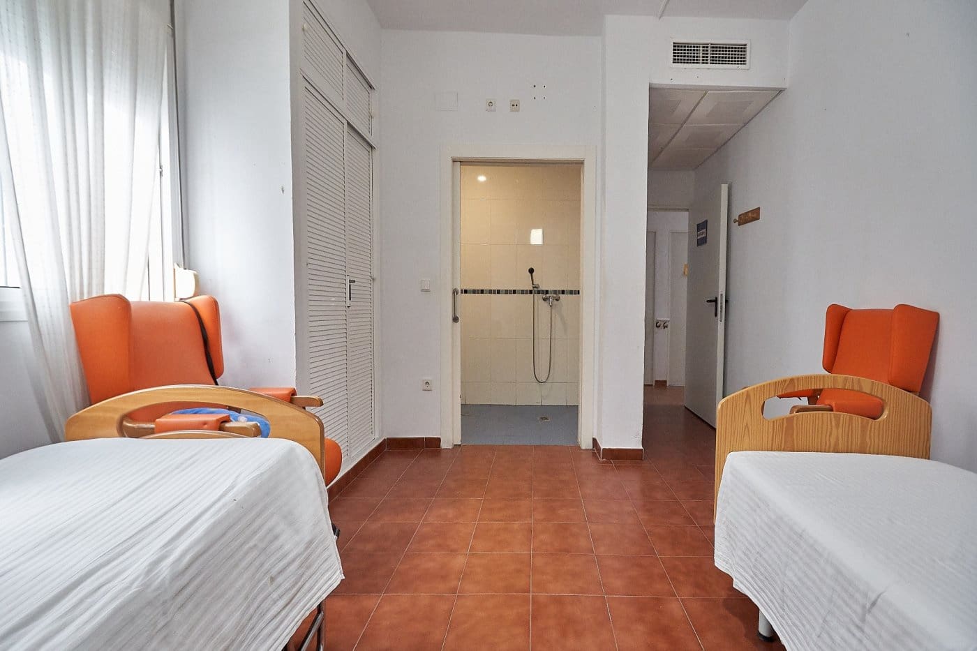 15 bedroom Business for sale in Valencina de la Concepcion - € 901,425 (Ref: 7393880)