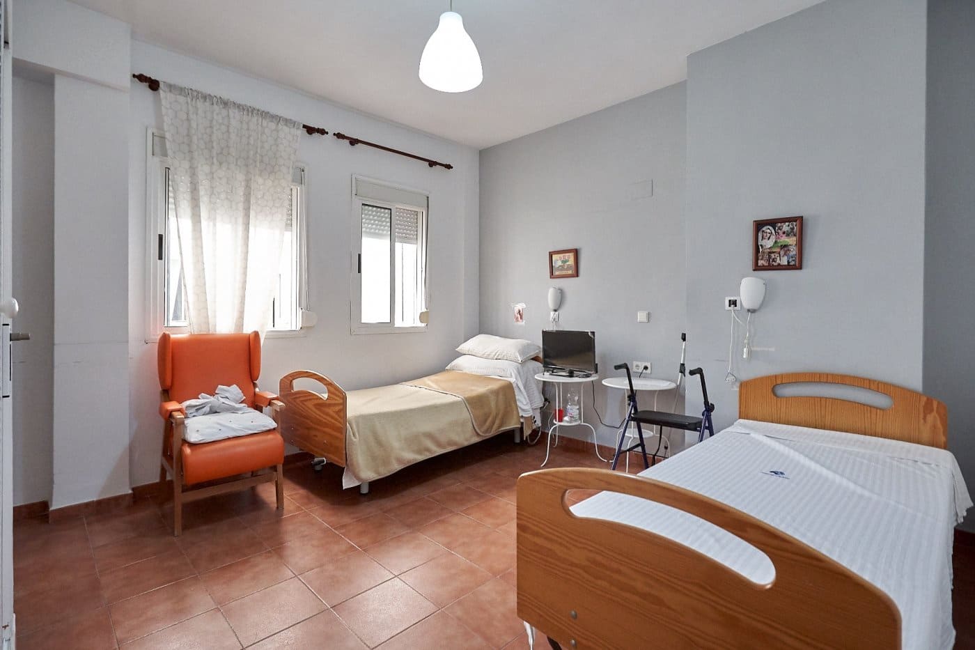 15 bedroom Business for sale in Valencina de la Concepcion - € 901,425 (Ref: 7393880)