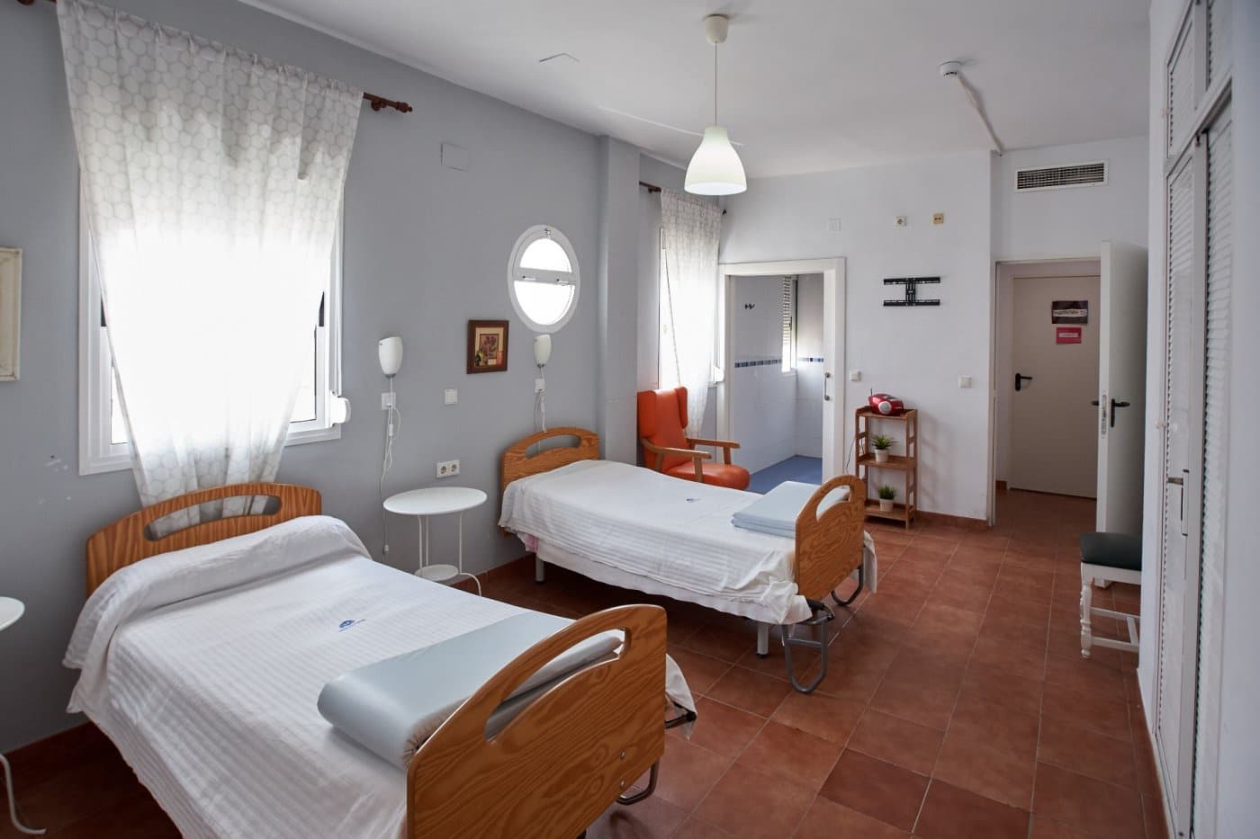 15 bedroom Business for sale in Valencina de la Concepcion - € 901,425 (Ref: 7393880)