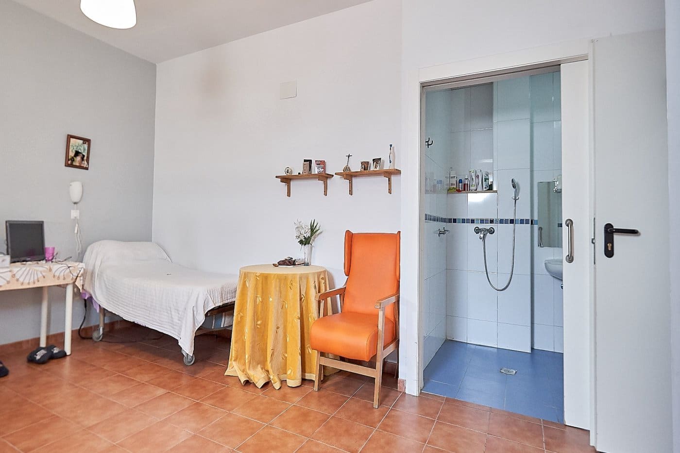 15 bedroom Business for sale in Valencina de la Concepcion - € 901,425 (Ref: 7393880)