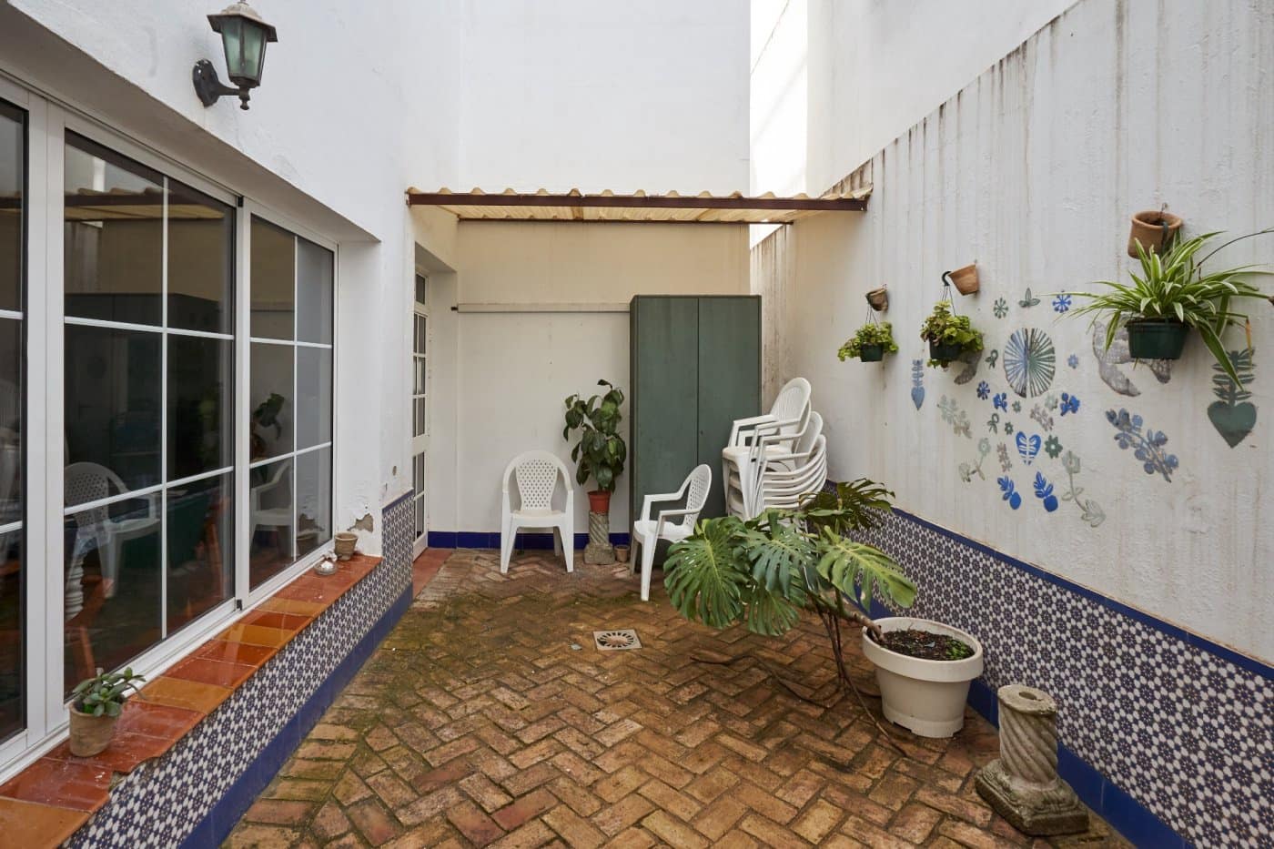 15 bedroom Business for sale in Valencina de la Concepcion - € 901,425 (Ref: 7393880)