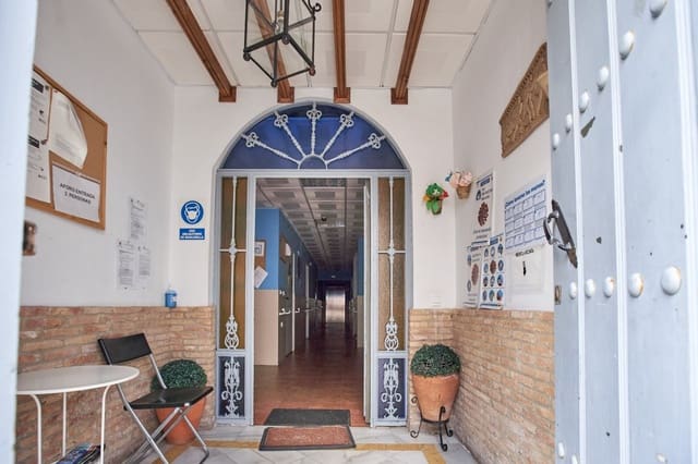 15 bedroom Business for sale in Valencina de la Concepción - € 901,425 (Ref: 7393880)