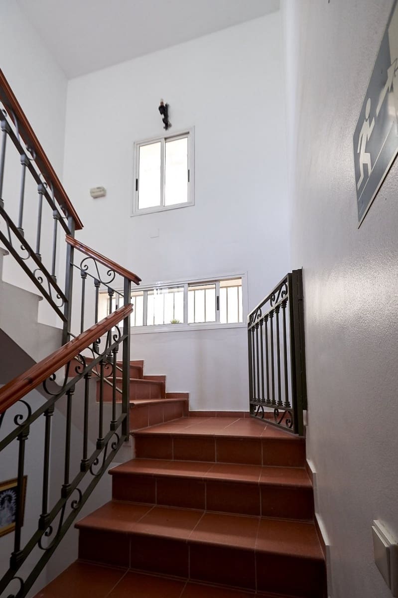 15 bedroom Business for sale in Valencina de la Concepcion - € 901,425 (Ref: 7393880)