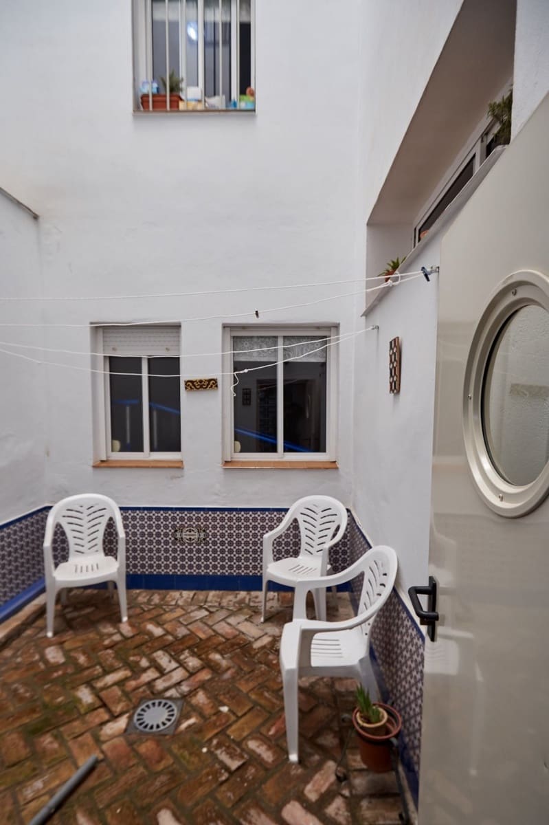 15 bedroom Business for sale in Valencina de la Concepcion - € 901,425 (Ref: 7393880)