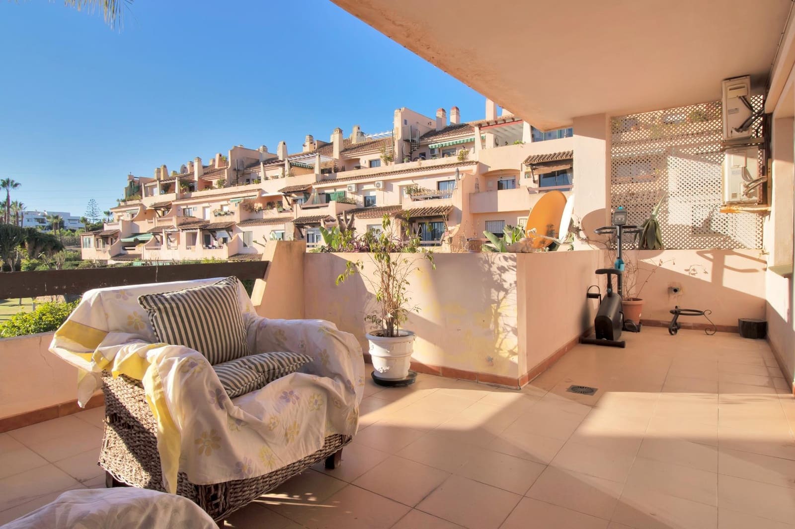 2 bedroom Flat for sale in BelAir, Estepona with pool € 235,000 (Ref 7992275)