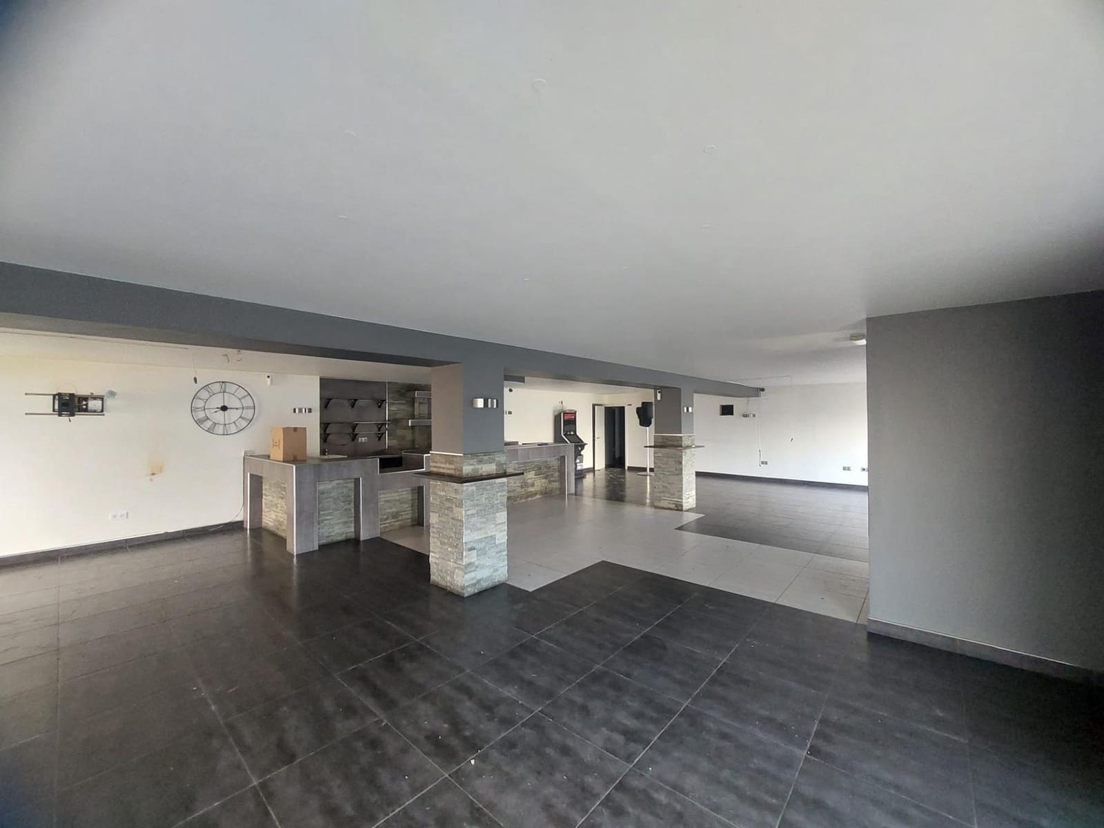 Kommersiell til salgs i El Paraiso - € 3 485 000 (Ref: 8243598)