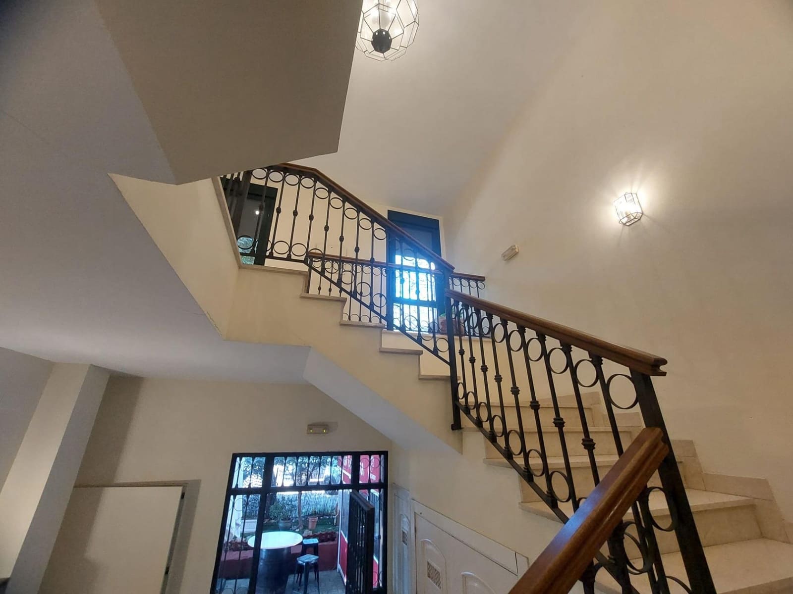 Kommersiell til salgs i El Paraiso - € 3 485 000 (Ref: 8243598)