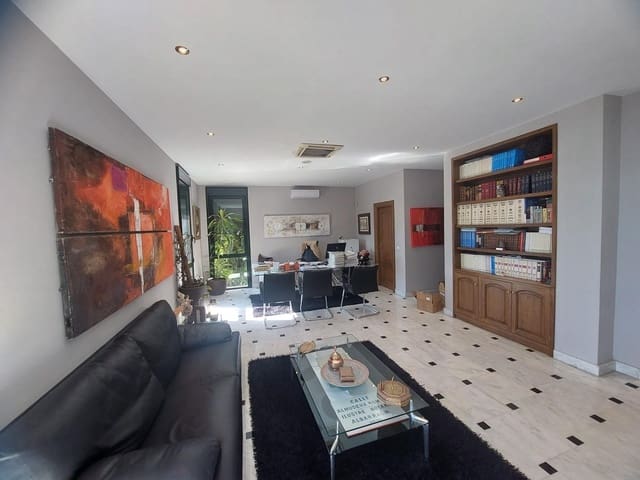 Kommersiell til salgs i El Paraiso, Estepona - € 3 485 000 (Ref: 8243598)