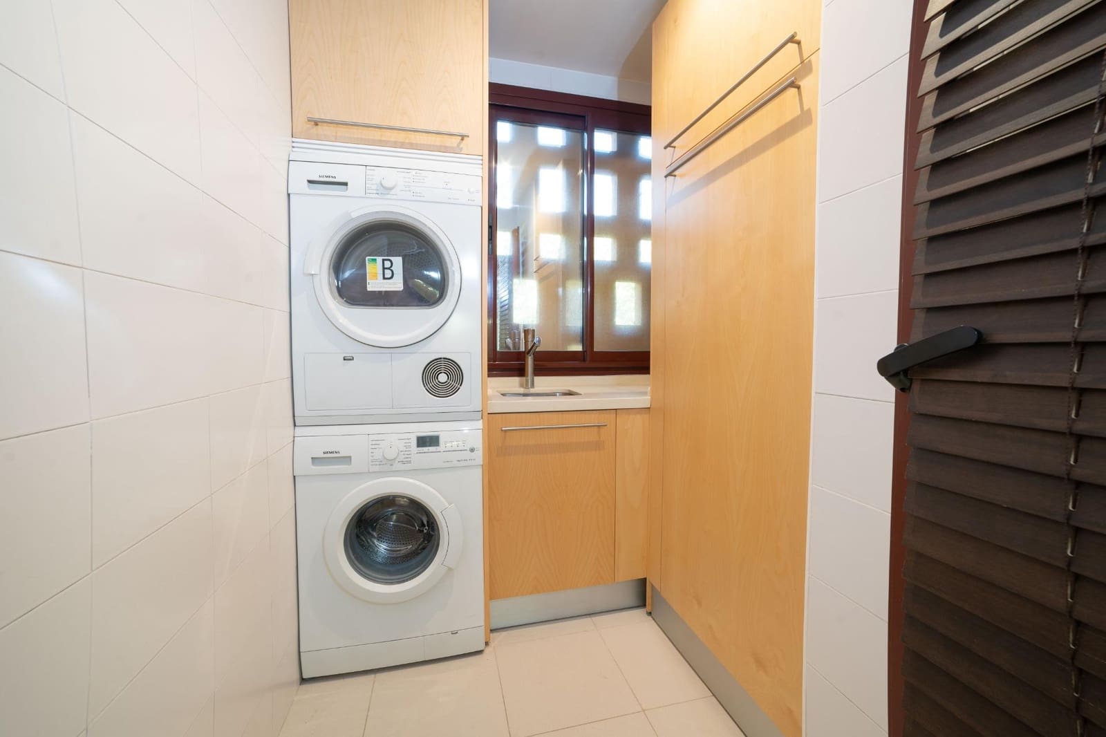 3 sypialnia Apartament na sprzedaż w Estepona z basenem garażem - 1 650 000 € (Ref: 8789455)