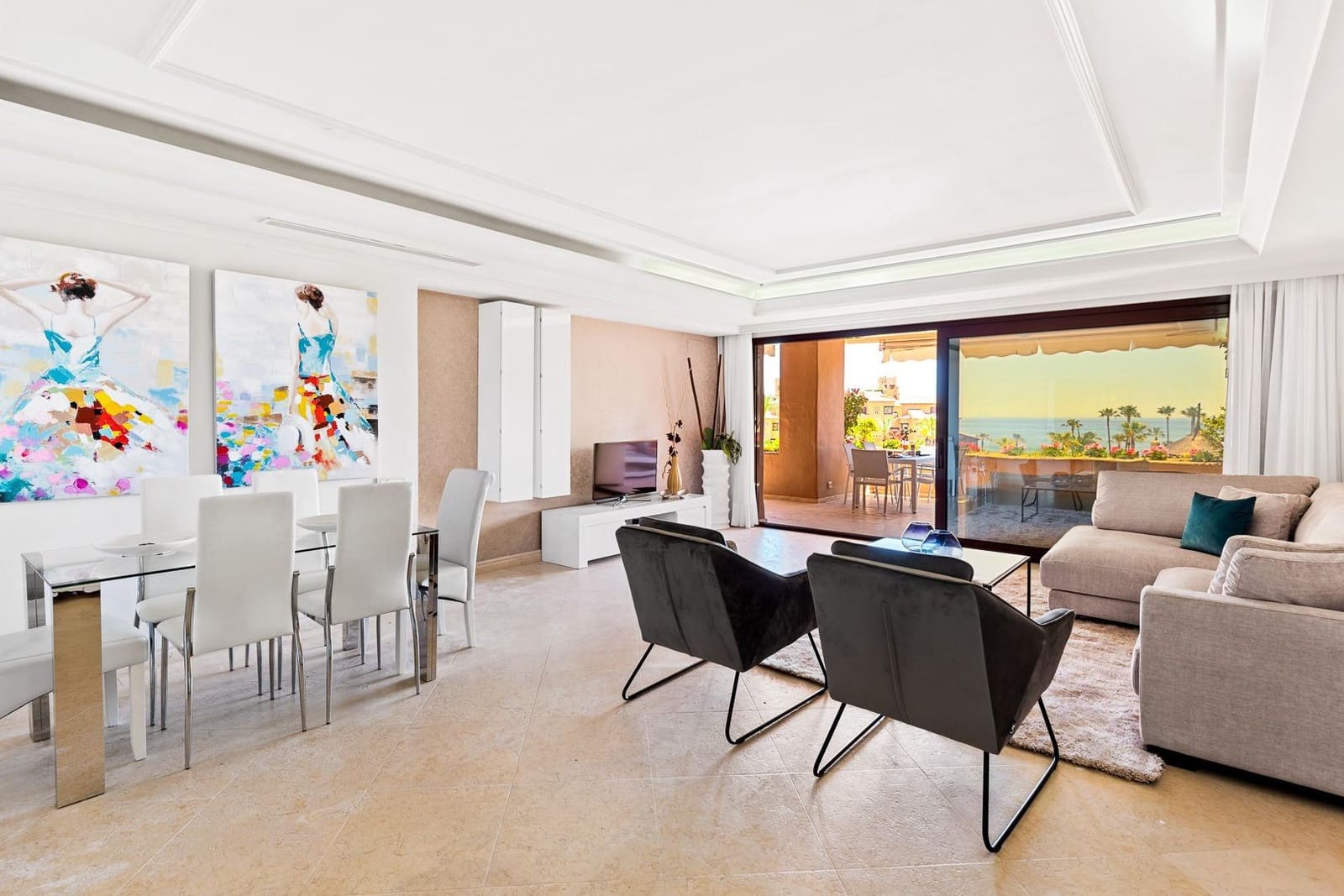 3 sypialnia Apartament na sprzedaż w Estepona z basenem garażem - 1 650 000 € (Ref: 8789455)