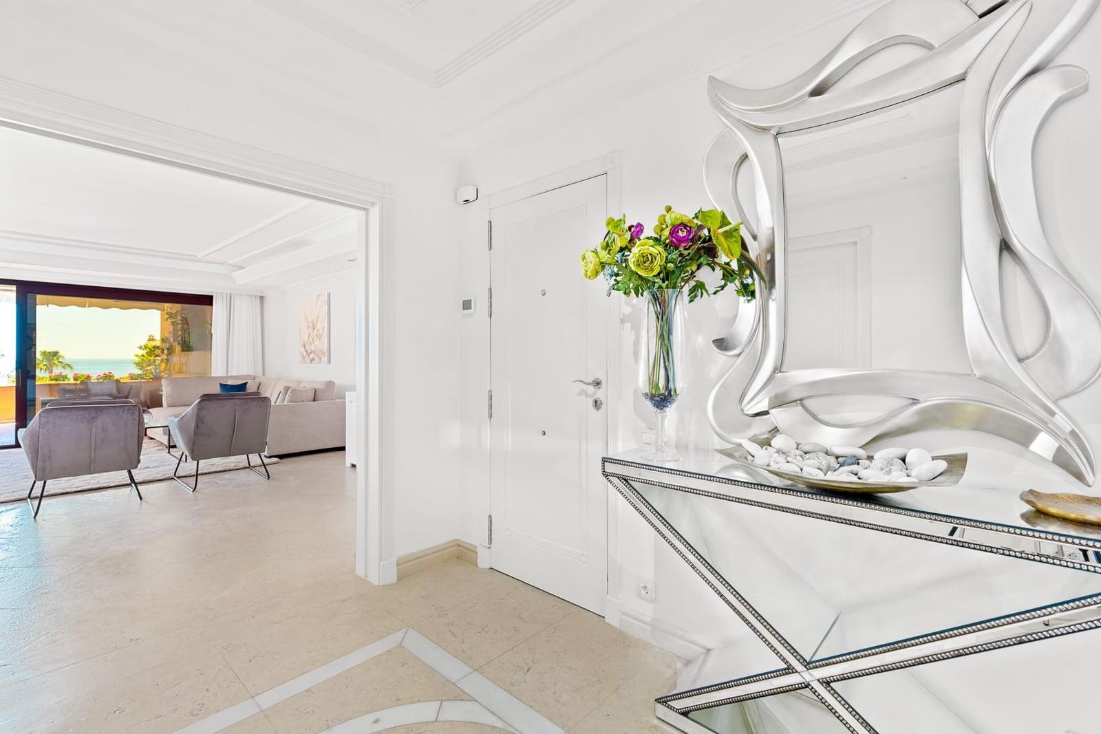 3 sypialnia Apartament na sprzedaż w Estepona z basenem garażem - 1 650 000 € (Ref: 8789455)