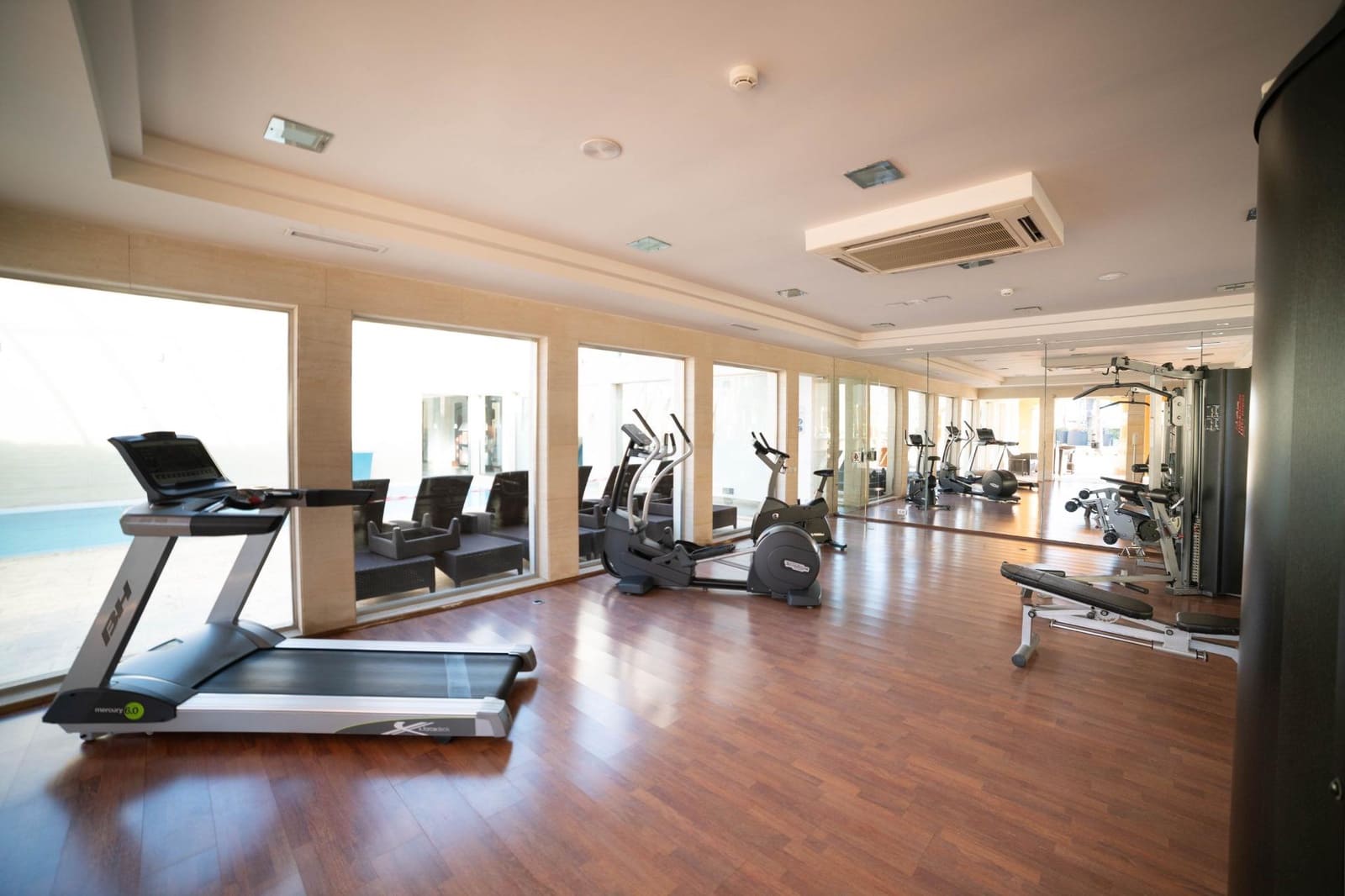 3 sypialnia Apartament na sprzedaż w Estepona z basenem garażem - 1 650 000 € (Ref: 8789455)