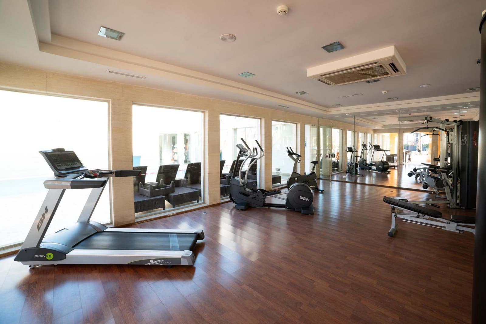 3 sypialnia Apartament na sprzedaż w Estepona z basenem garażem - 1 650 000 € (Ref: 8789455)