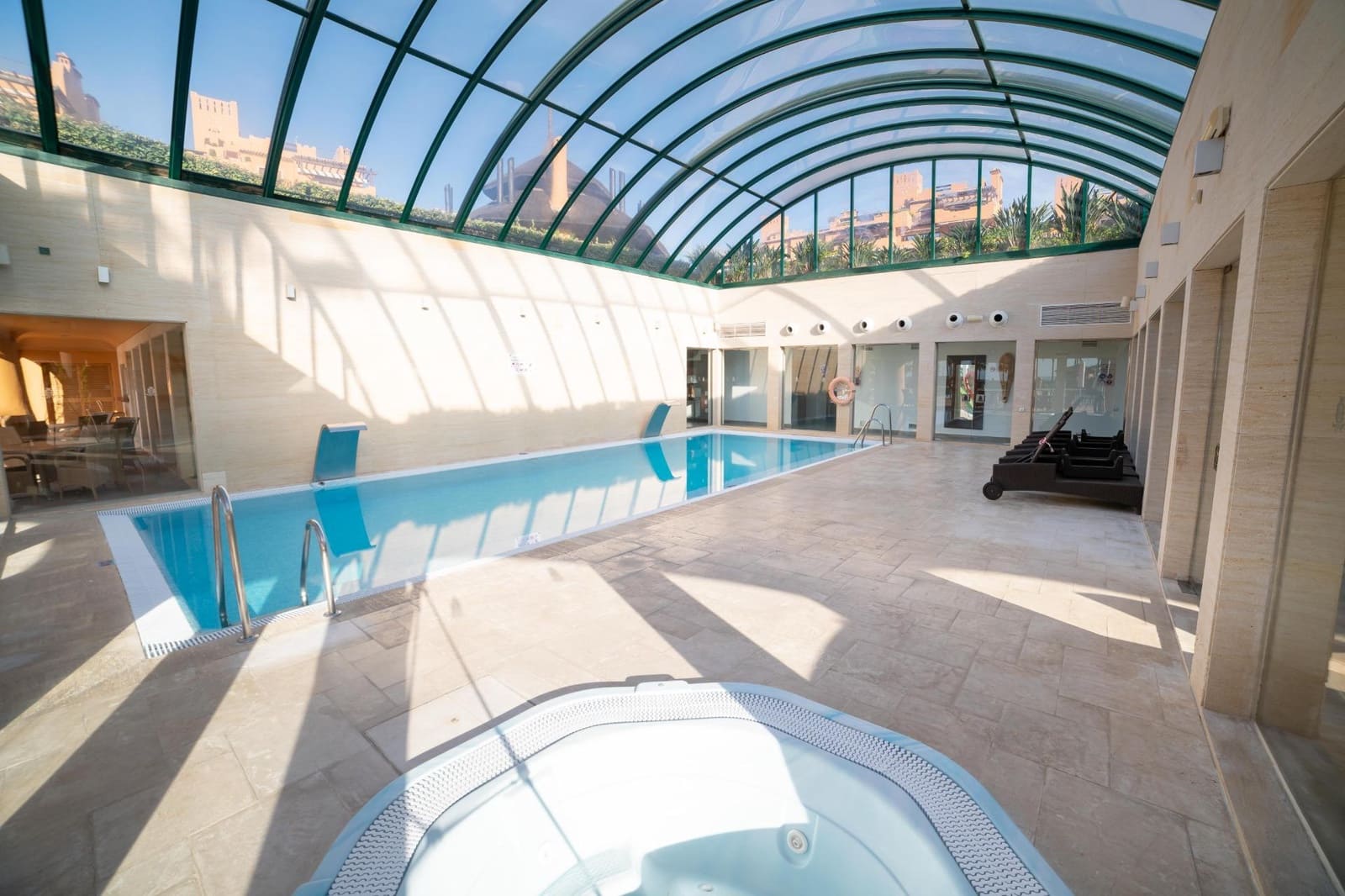 3 sypialnia Apartament na sprzedaż w Estepona z basenem garażem - 1 650 000 € (Ref: 8789455)