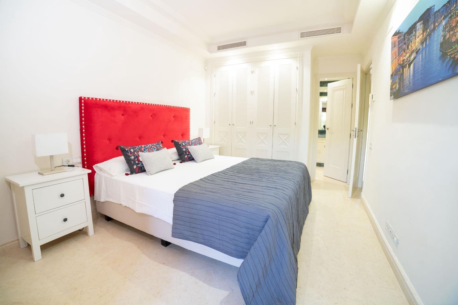 3 sypialnia Apartament na sprzedaż w Estepona z basenem garażem - 1 650 000 € (Ref: 8789455)