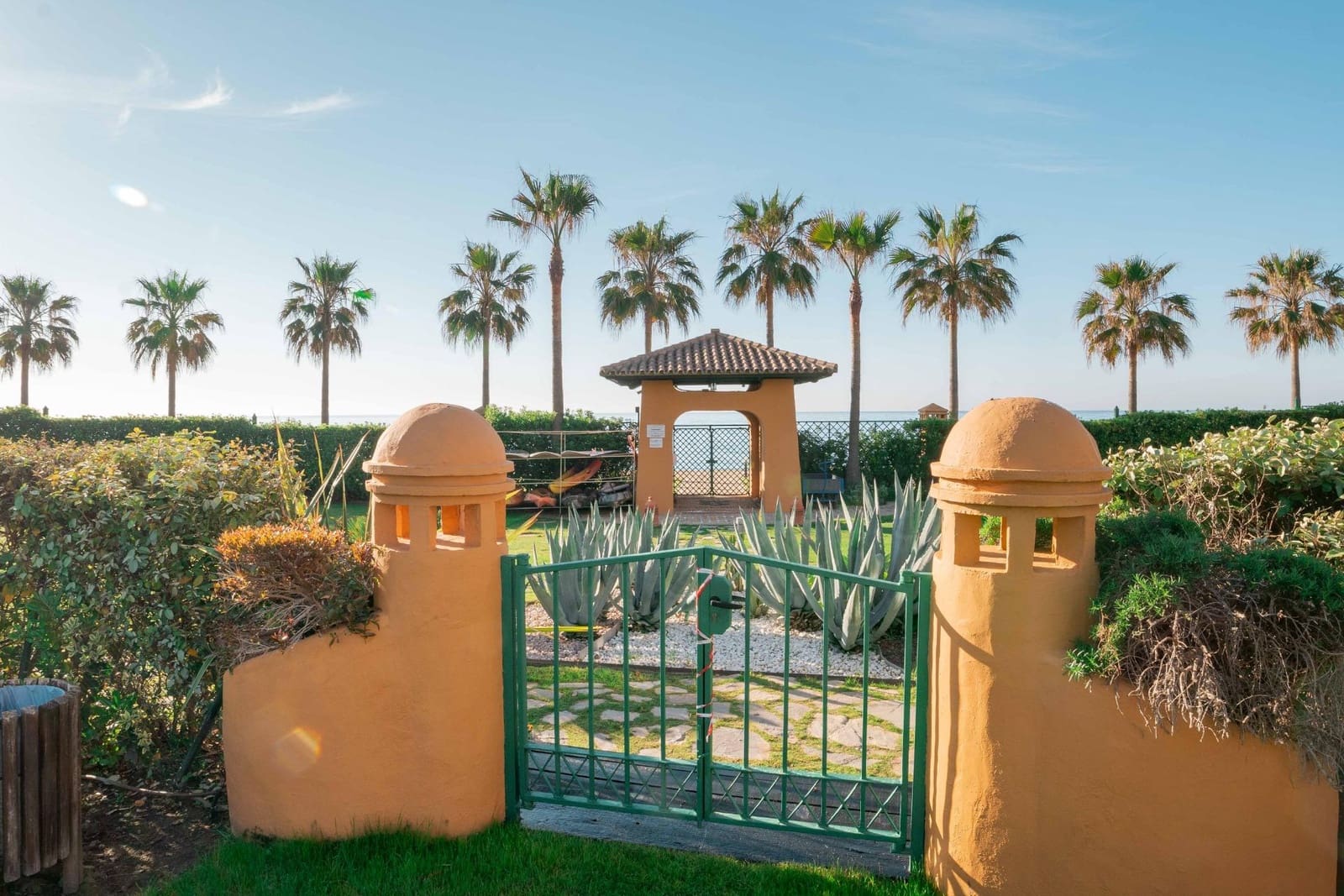 3 sypialnia Apartament na sprzedaż w Estepona z basenem garażem - 1 650 000 € (Ref: 8789455)