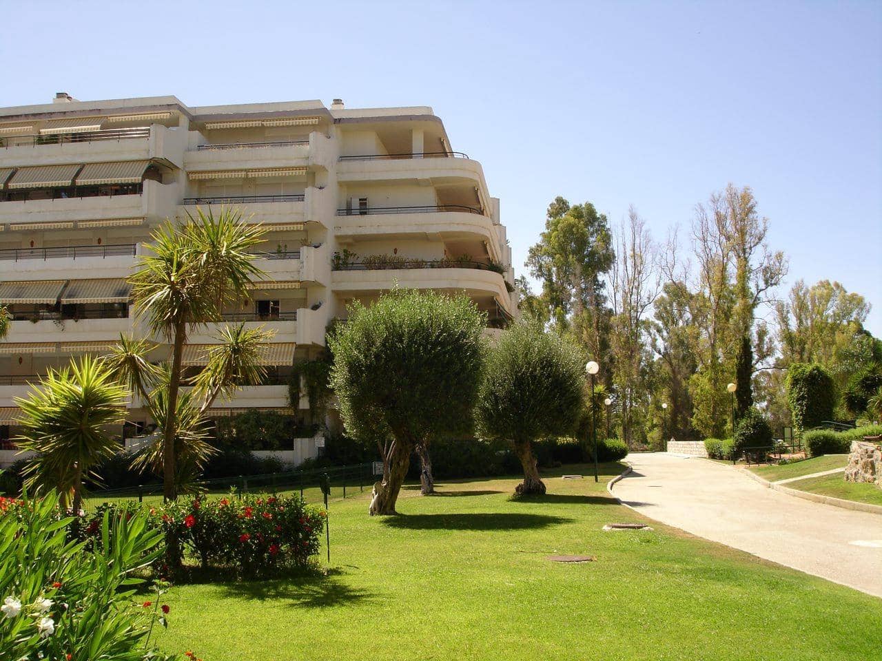 3 soverom Leilighet til salgs i Guadalmina med svømmebasseng garasje - € 535 000 (Ref: 8929020)