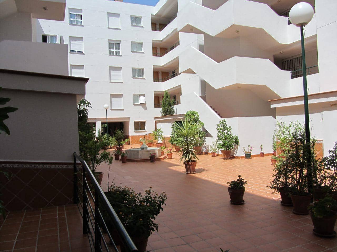 3 soverom Leilighet til salgs i Guadalmina med svømmebasseng garasje - € 535 000 (Ref: 8929020)