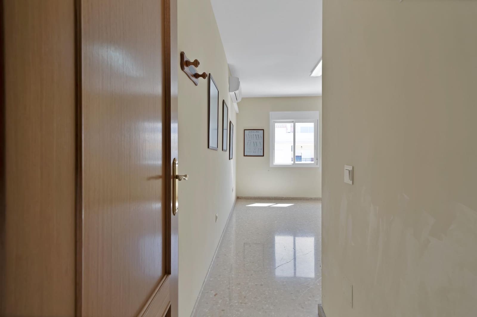 3 bedroom Flat for sale in Estepona with garage - € 439,000 (Ref: 9023242)