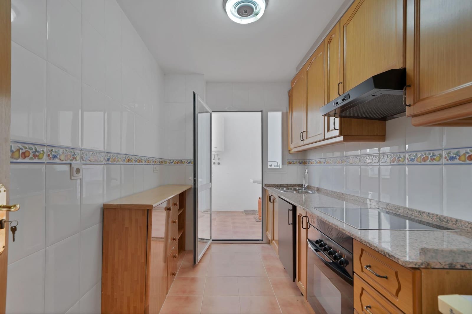 3 bedroom Flat for sale in Estepona with garage - € 439,000 (Ref: 9023242)