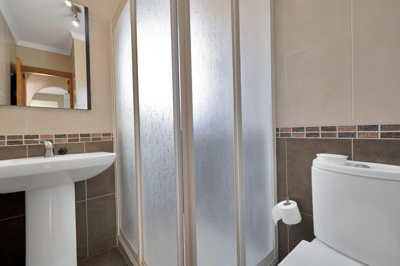 3 bedroom Flat for sale in Estepona with garage - € 439,000 (Ref: 9023242)